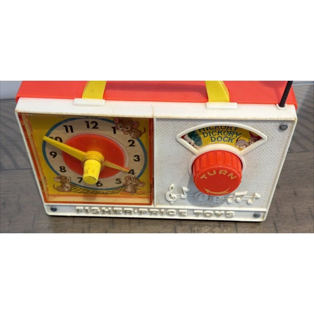 Vintage Fisher Price Music Box Clock Radio HICKORY DICKORY DOCK 1964 #107 Works